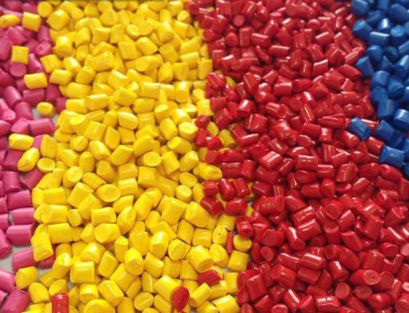 Masterbach Cargas, Pigmentos y Colorantes para Plásticos y Resinas